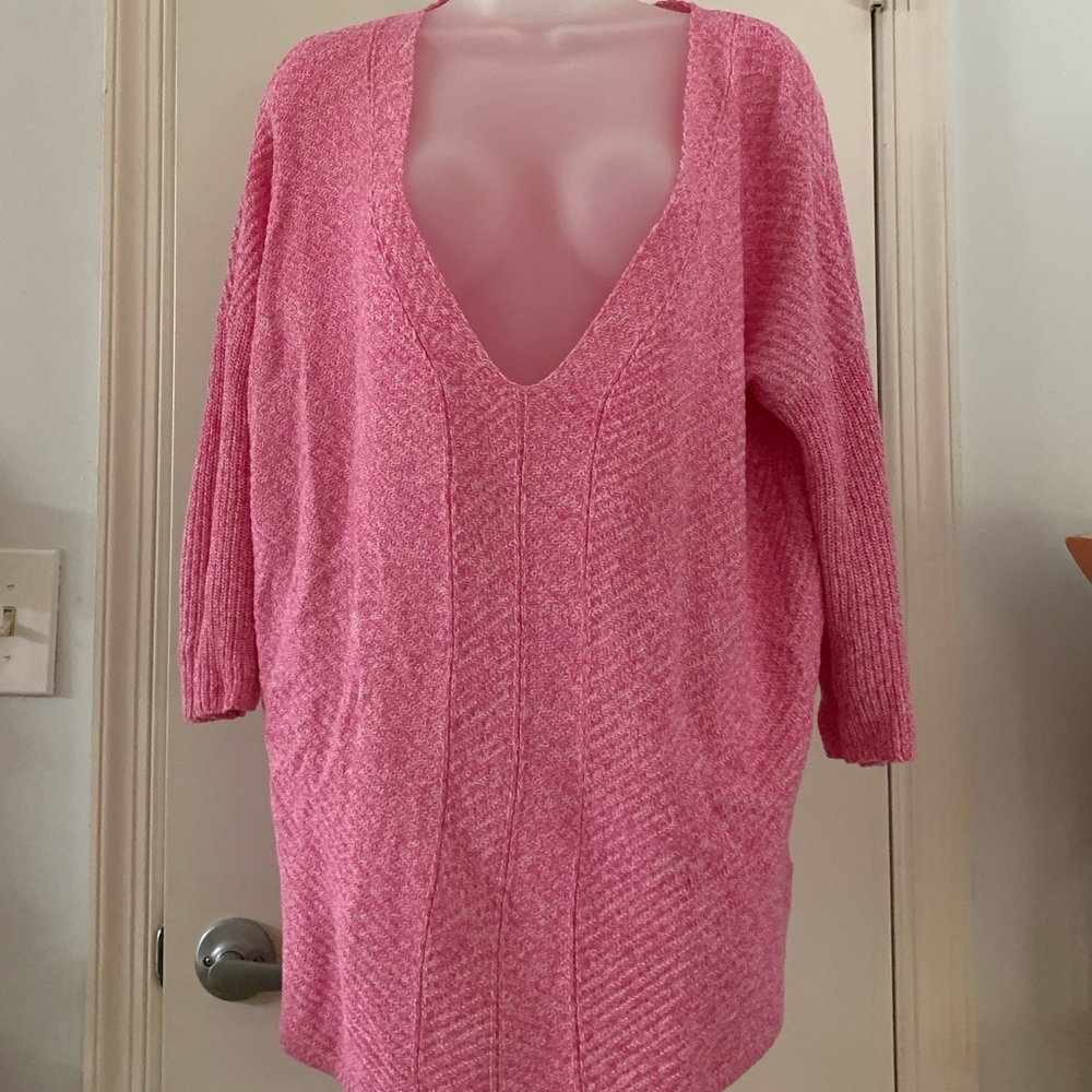 3/4 Sleeve Deep V-Neck Sweater, hi-lo hem